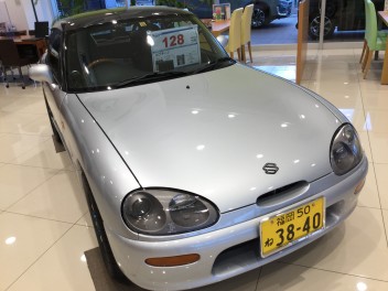 ちょーーーーーーーレアな車が店内に＼（☆∀☆）／